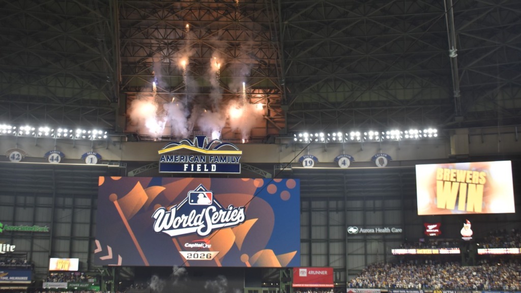 Thrilled Brewers fans cheer team to victory in Game 1 of World Series — BizTimes Milwaukee, Mesquite Sports news