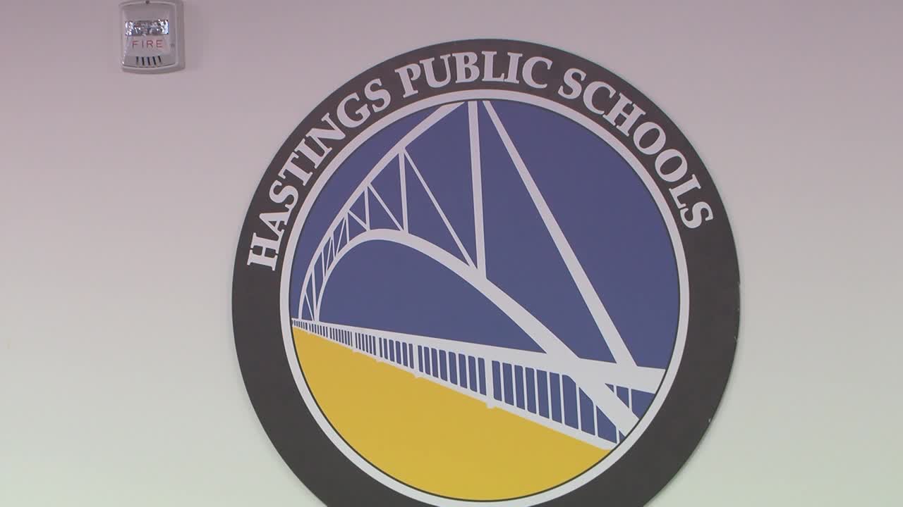 Hastings school officials discuss policy change on what’s allowed on school walls — KSTP 5 — Gopher, Mesquite Schools news