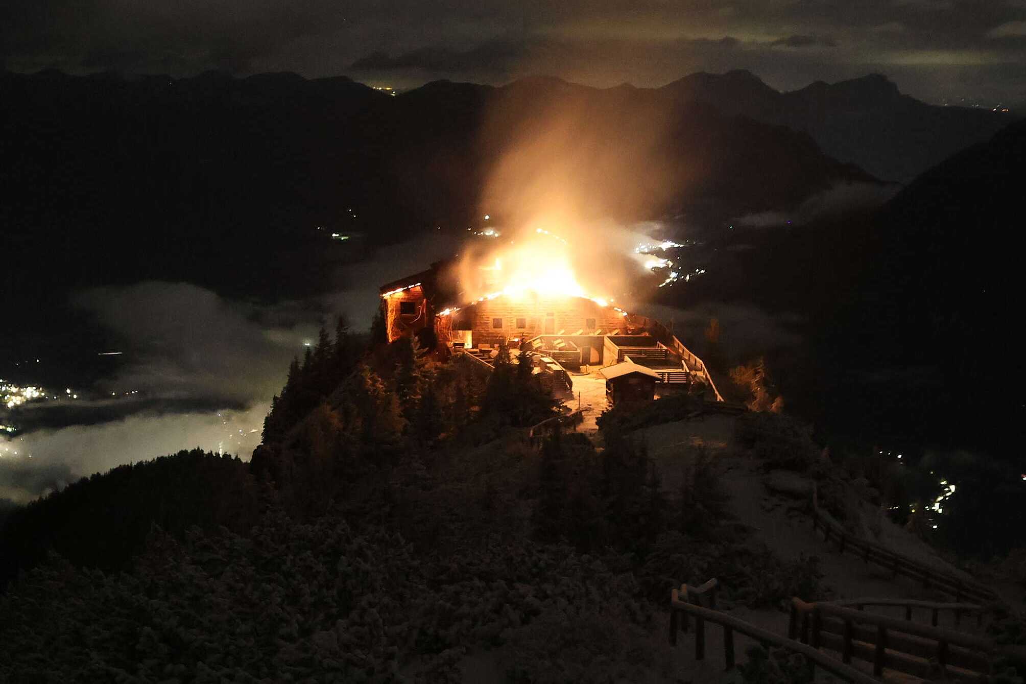 Fire devastates Eagle's Nest retreat built for Hitler in Germany; A suspect is detained — WESH 2 Orlando, Mesquite Community news