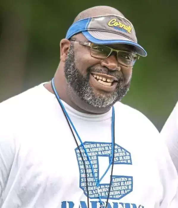 High school football coach dies after medical emergency at game — WESH 2 Orlando, Mesquite Health news