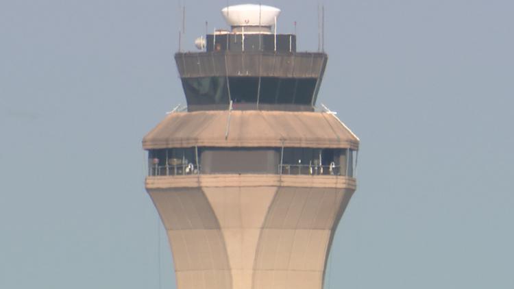 Flight precautionarily evacuated at Houston's Bush Airport after sensor indicated smoke in cabin, airline says — KHOU 11 (Houston), Mesquite Community news