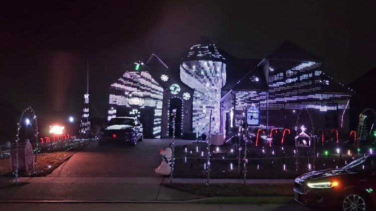 Sachse family known for Christmas light display prepares to move — WFAA (Dallas-Fort Worth), Mesquite Community news